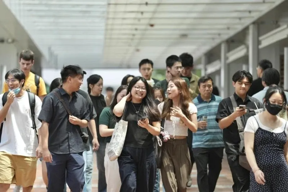 Hong Kong và Singapore cạnh tranh thu hút sinh viên quốc tế khi lựa chọn du học dịch chuyển